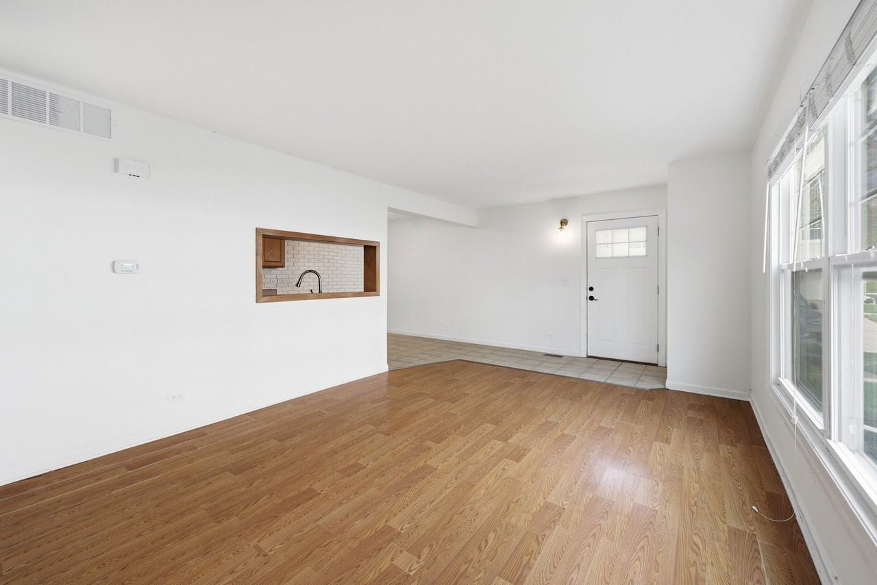 377 Farmingdale Cir #377 - Photo 5 of 21