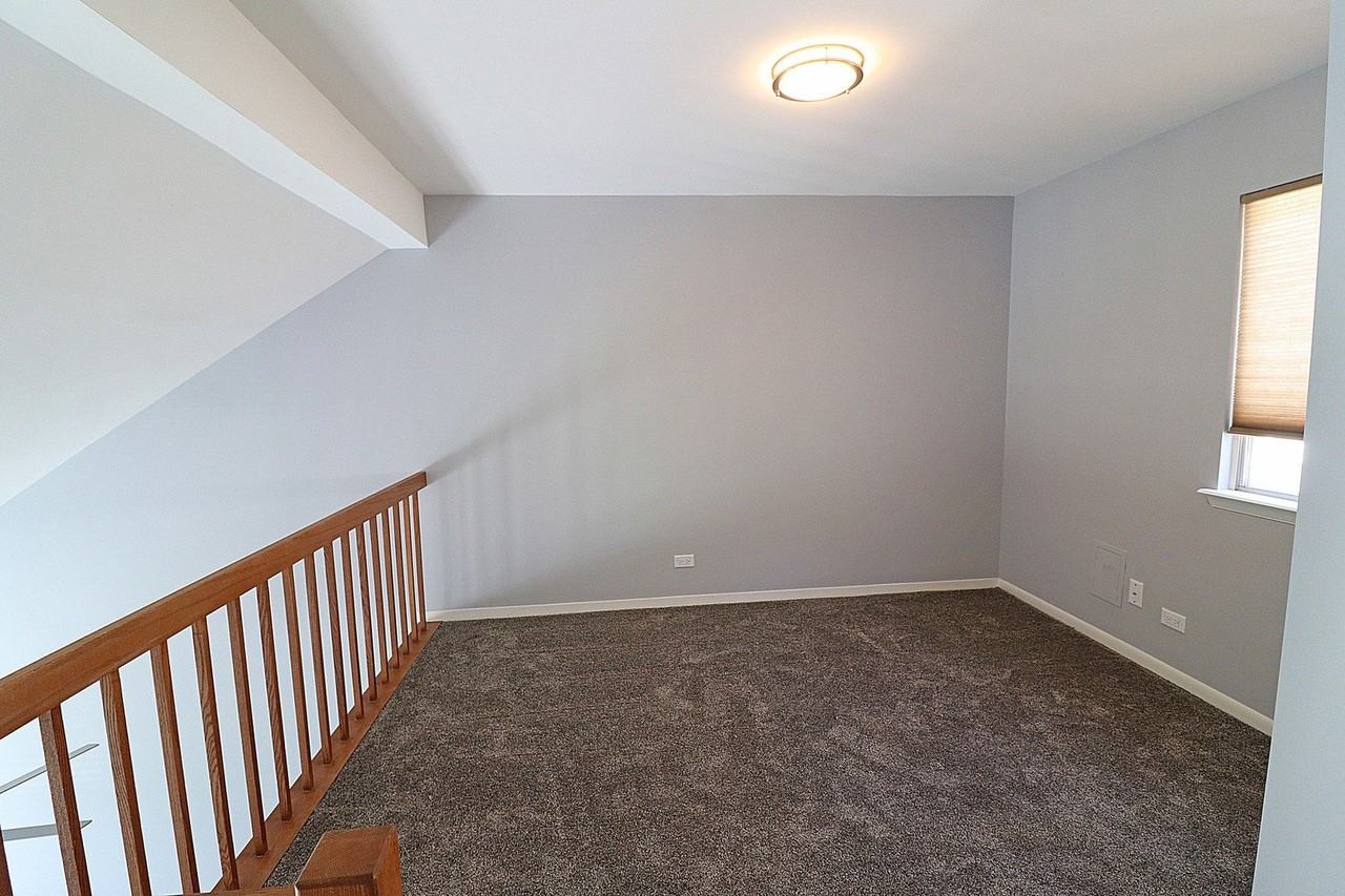 590 LeParc Circle - Photo 7 of 14