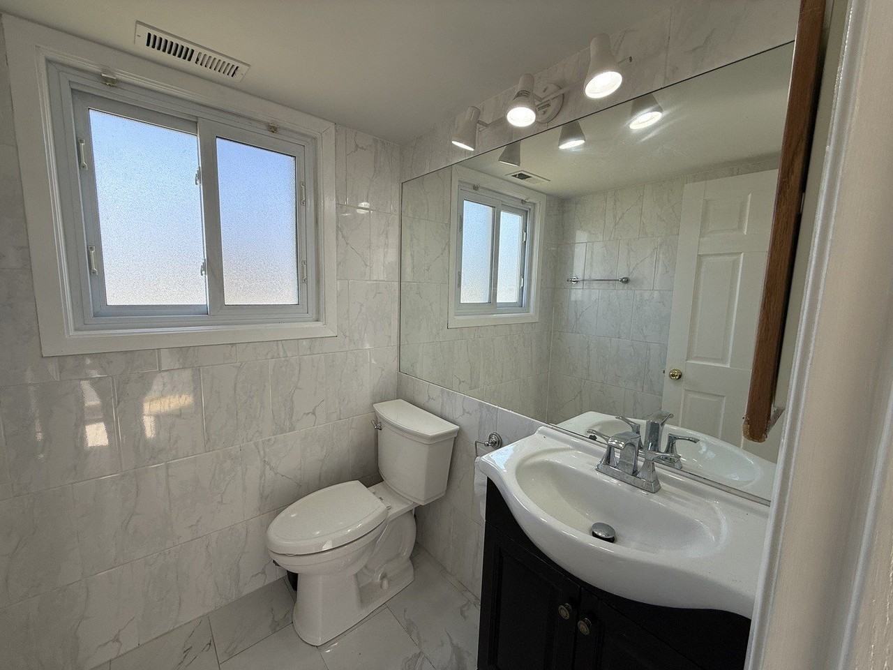 1874 Windward Ln - Photo 3 of 18