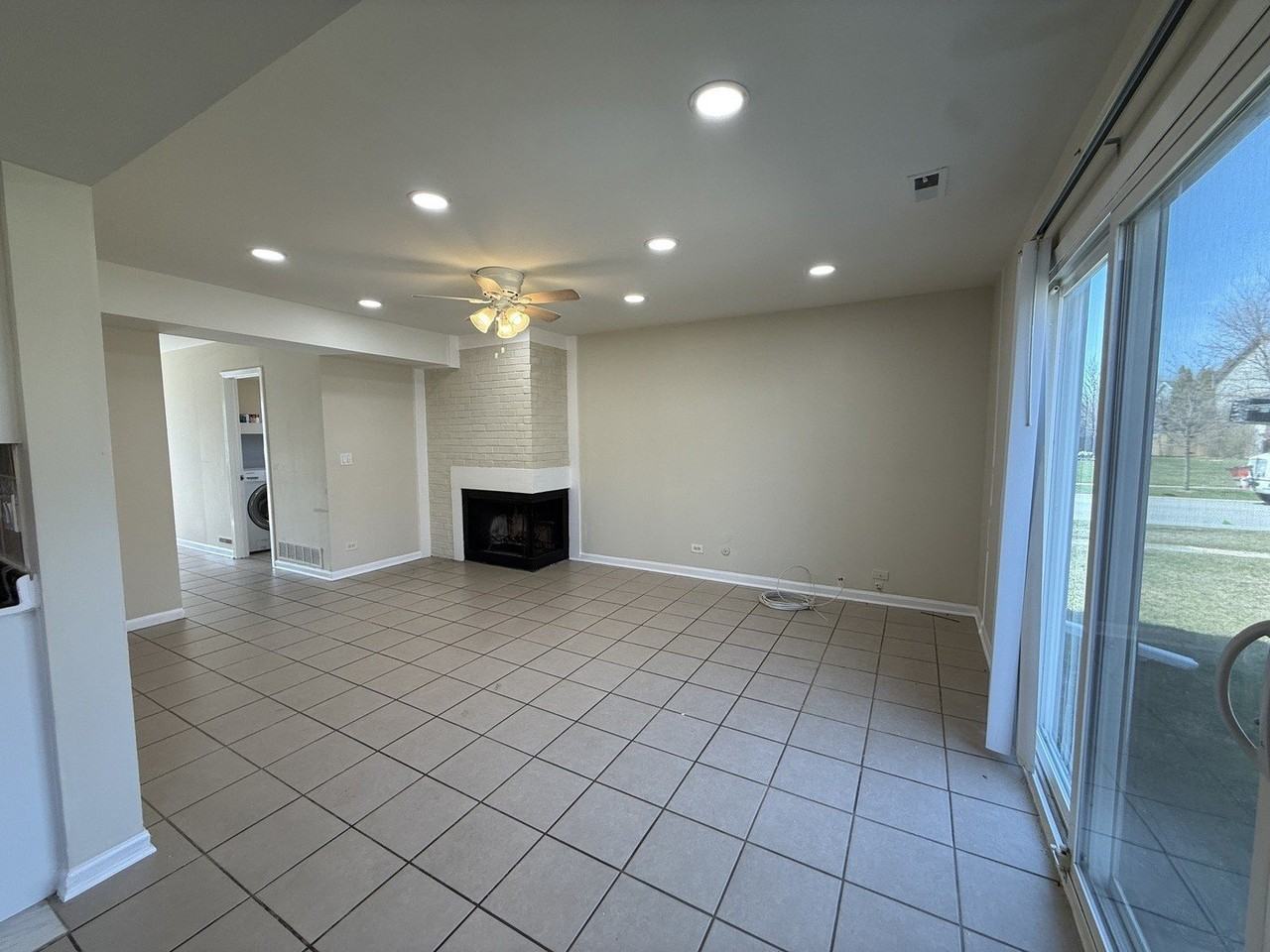 1874 Windward Ln - Photo 7 of 18