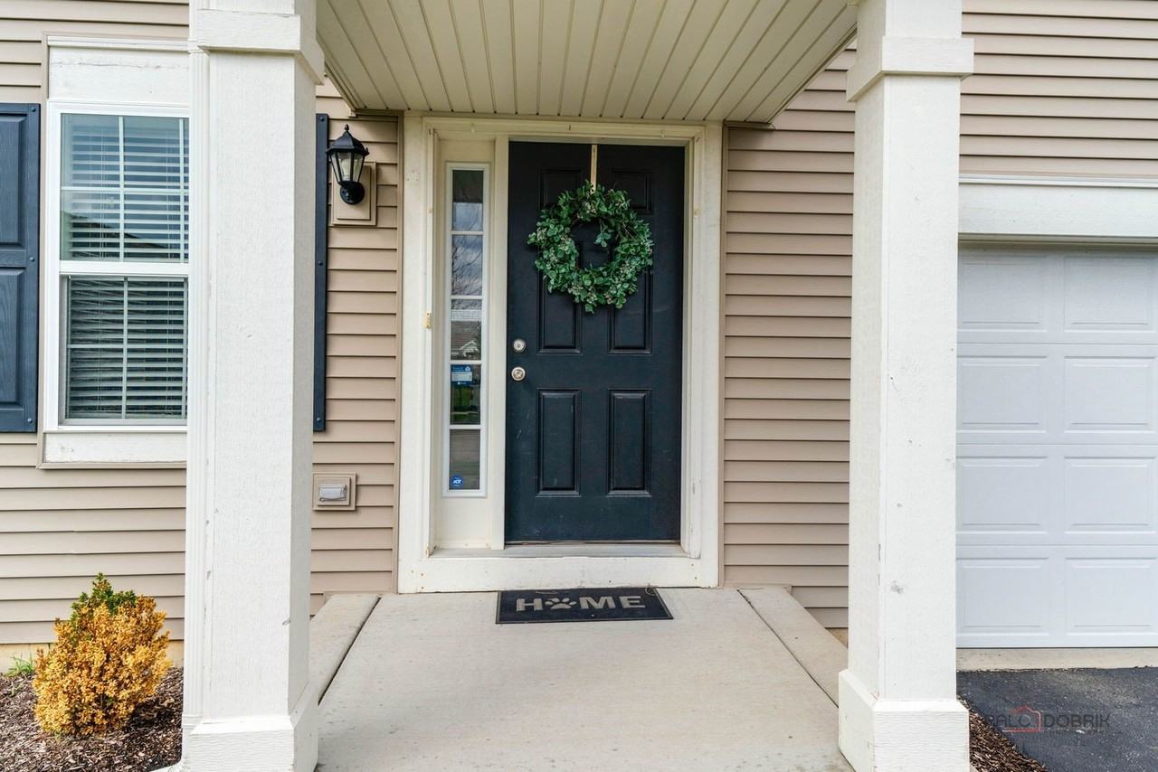 202 Minuet Cir - Photo 2 of 43