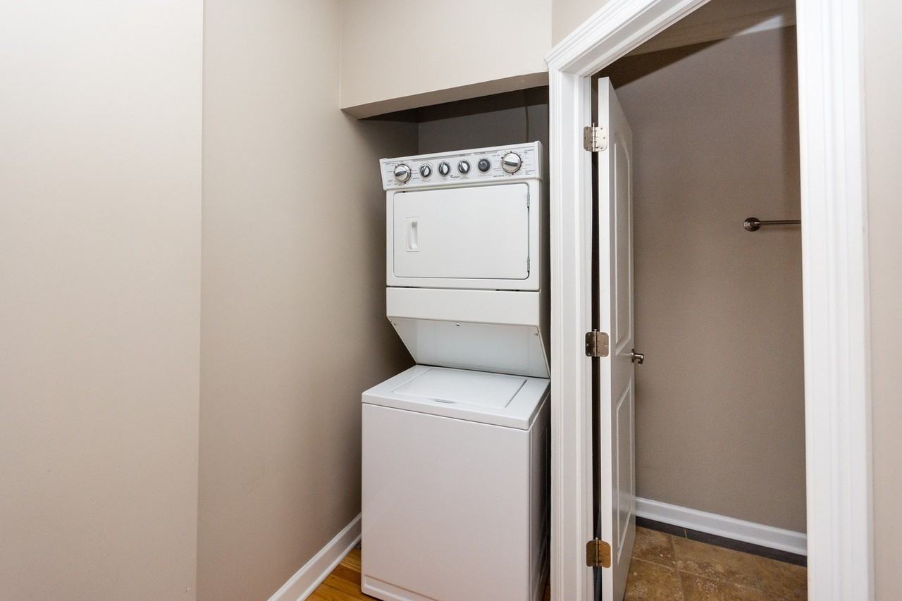 3101 N Racine Ave #1 - Photo 6 of 16