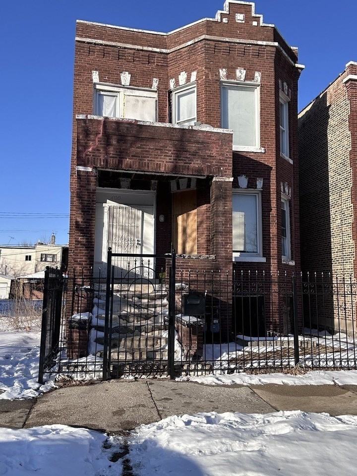 4120 W Gladys Ave