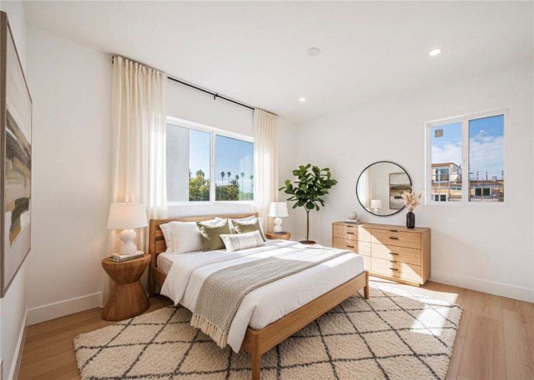 5209 W 20th St #2 - Photo 5 of 26