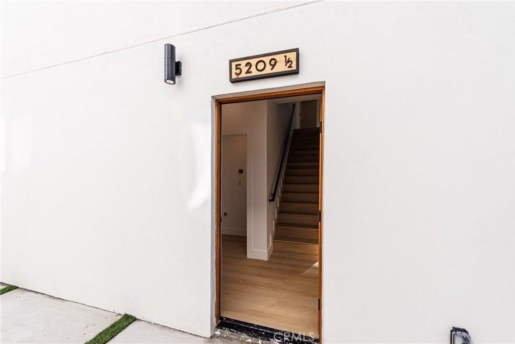 5209 W 20th St #2 - Photo 7 of 26