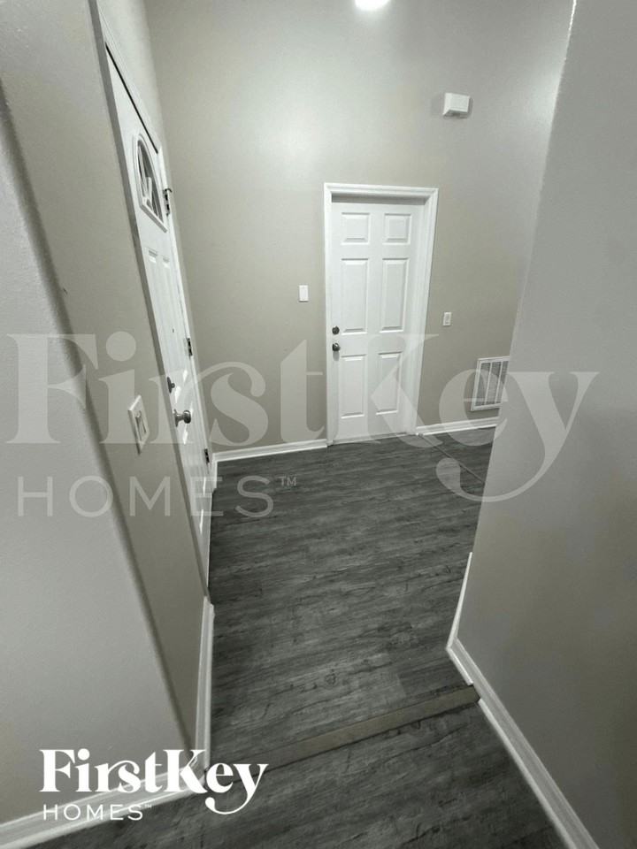 839 Mendoza Dr - Photo 2 of 13