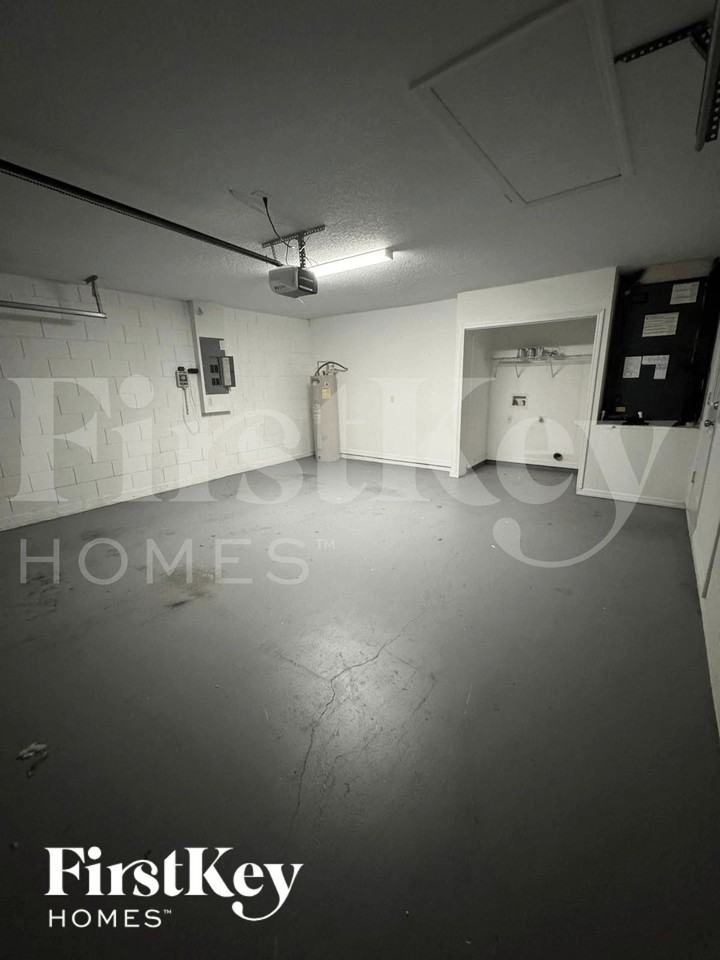 839 Mendoza Dr - Photo 4 of 13