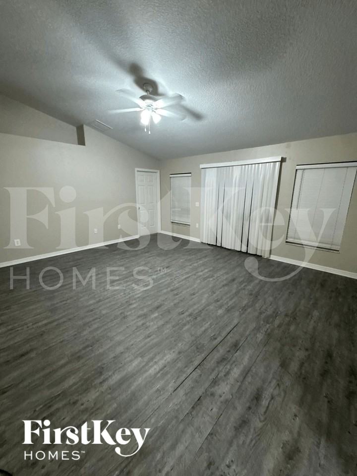 839 Mendoza Dr - Photo 6 of 13