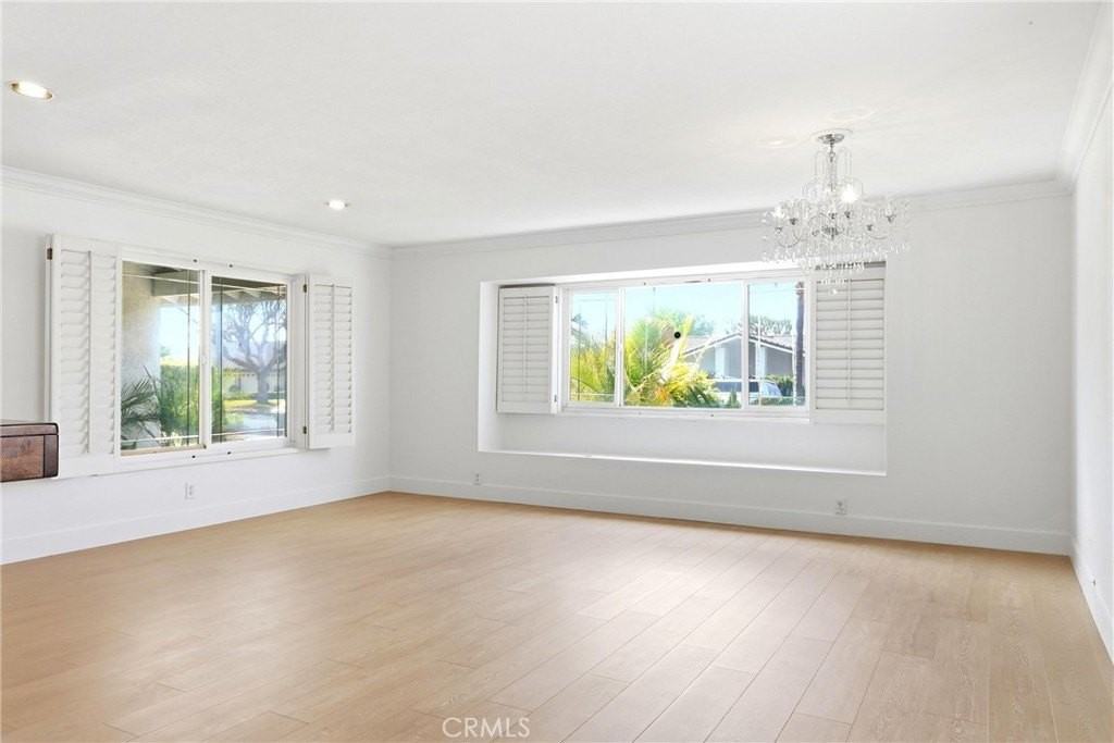 1339 Dahlia Cir - Photo 5 of 31