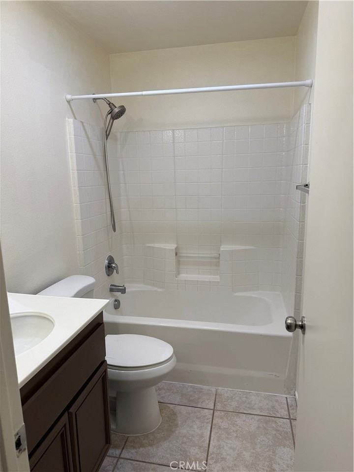 12429 Freeport Dr - Photo 4 of 21