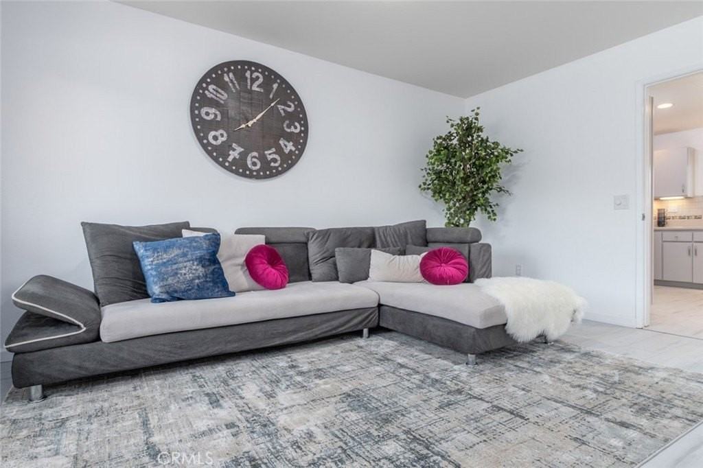 25050 Lawton Ave - Photo 5 of 12