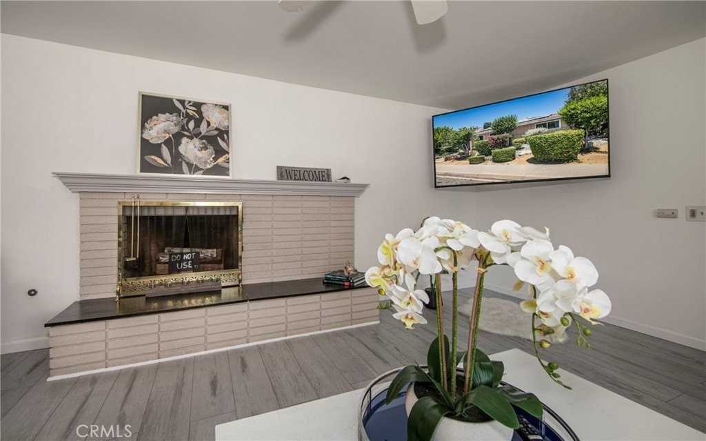 25050 Lawton Ave - Photo 6 of 12