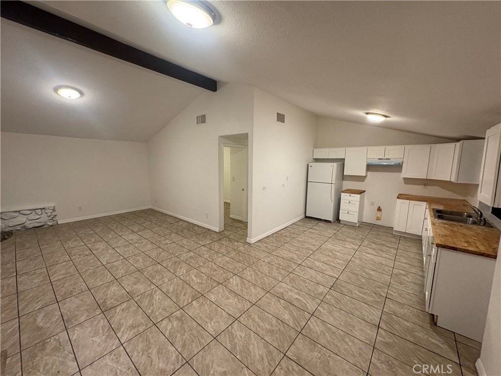 1396 Garnet Ave - Photo 2 of 10