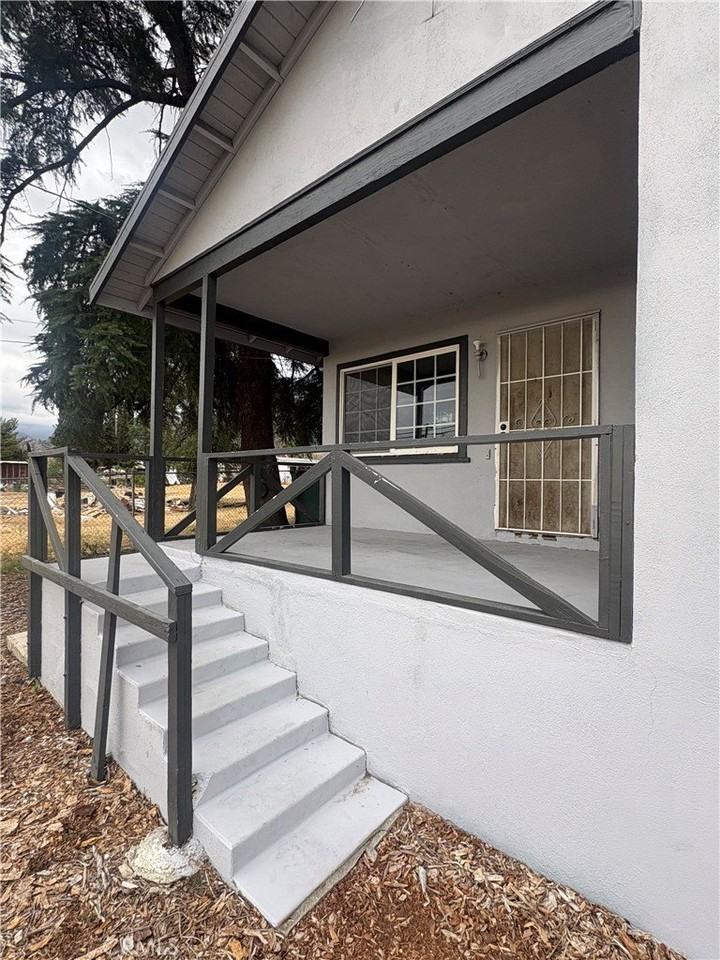 1362 Garnet Ave - Photo 3 of 20