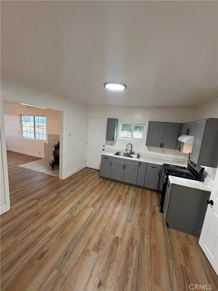 1362 Garnet Ave - Photo 7 of 20