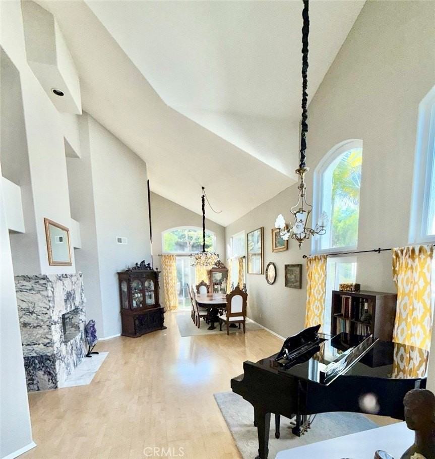 4977 Marin Dr - Photo 3 of 24