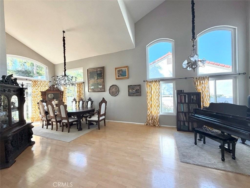 4977 Marin Dr - Photo 4 of 24