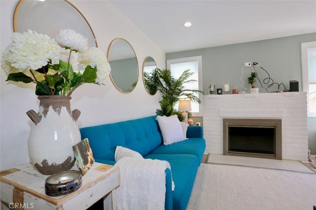 662 S Coast Hwy #C - Photo 2 of 21