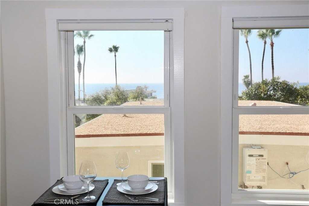 662 S Coast Hwy #C - Photo 5 of 21