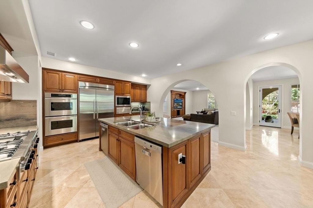 7728 Briza Placida - Photo 4 of 34