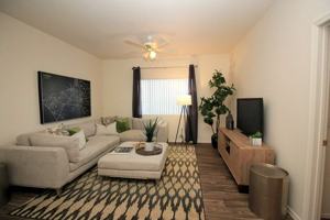 featured image of 13621 W Glendale Ave