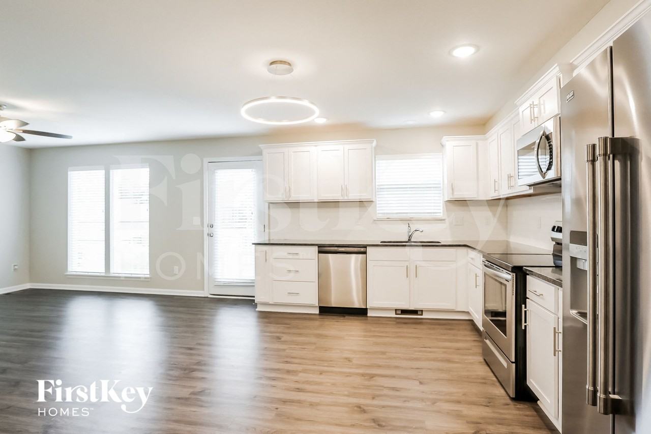 5015 N Wheeling Ave - Photo 7 of 15