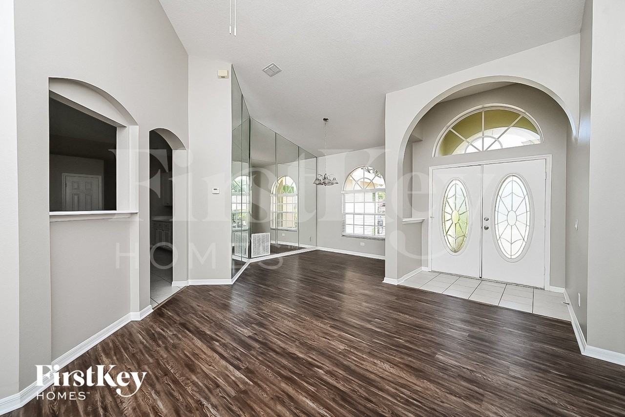 4318 Brooke Dr - Photo 2 of 15