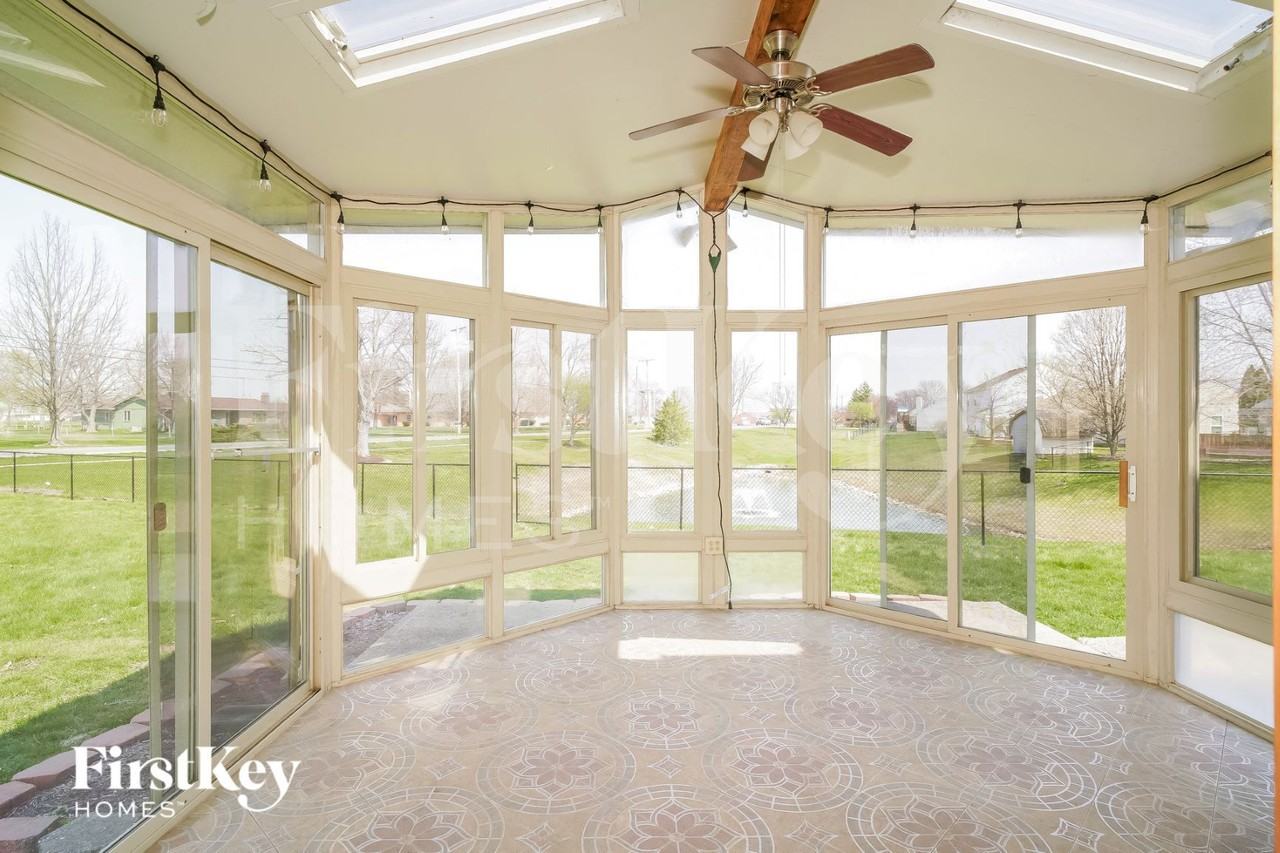 2891 Fieldstone Ct - Photo 6 of 15