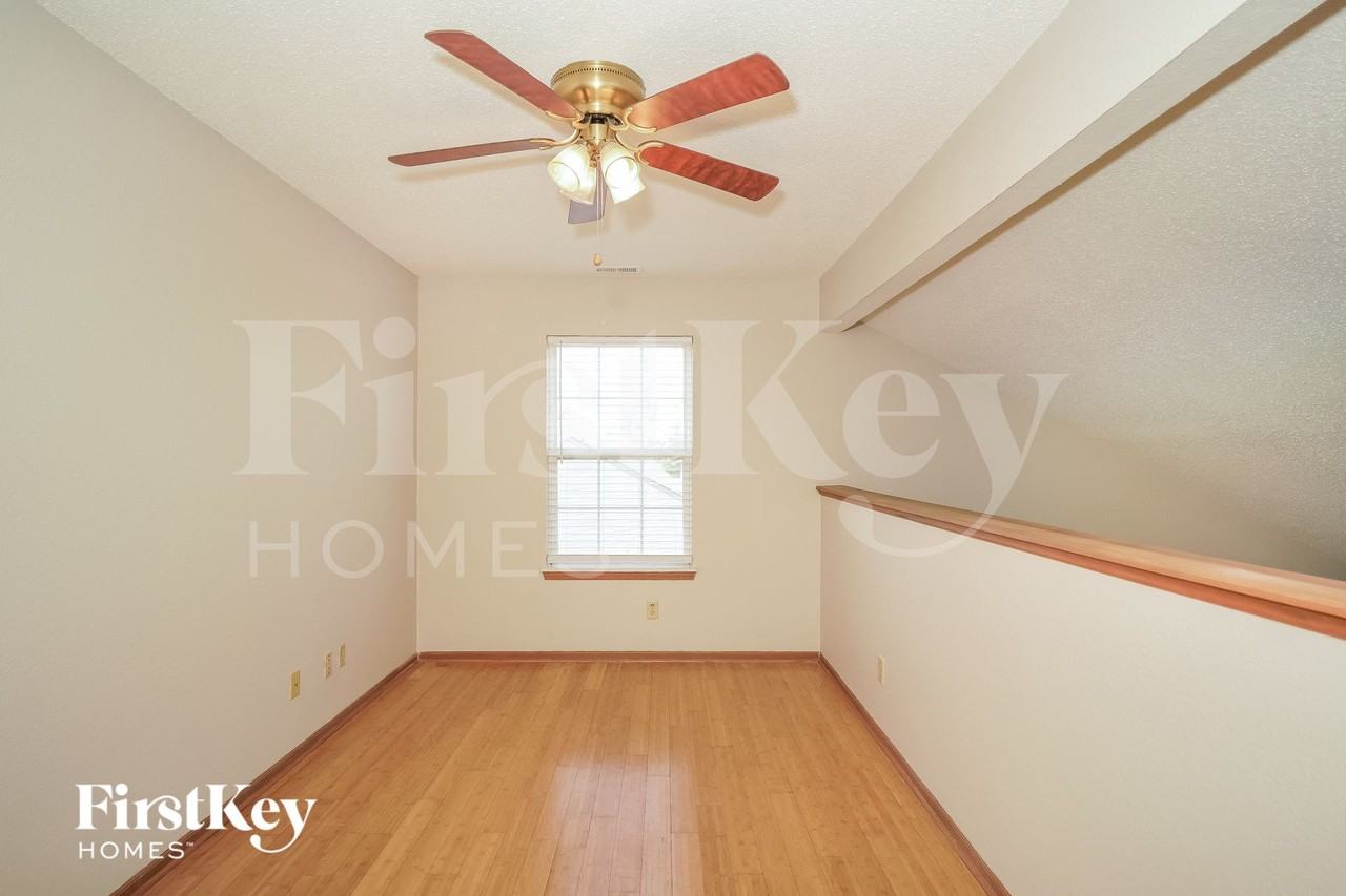 2891 Fieldstone Ct - Photo 7 of 15