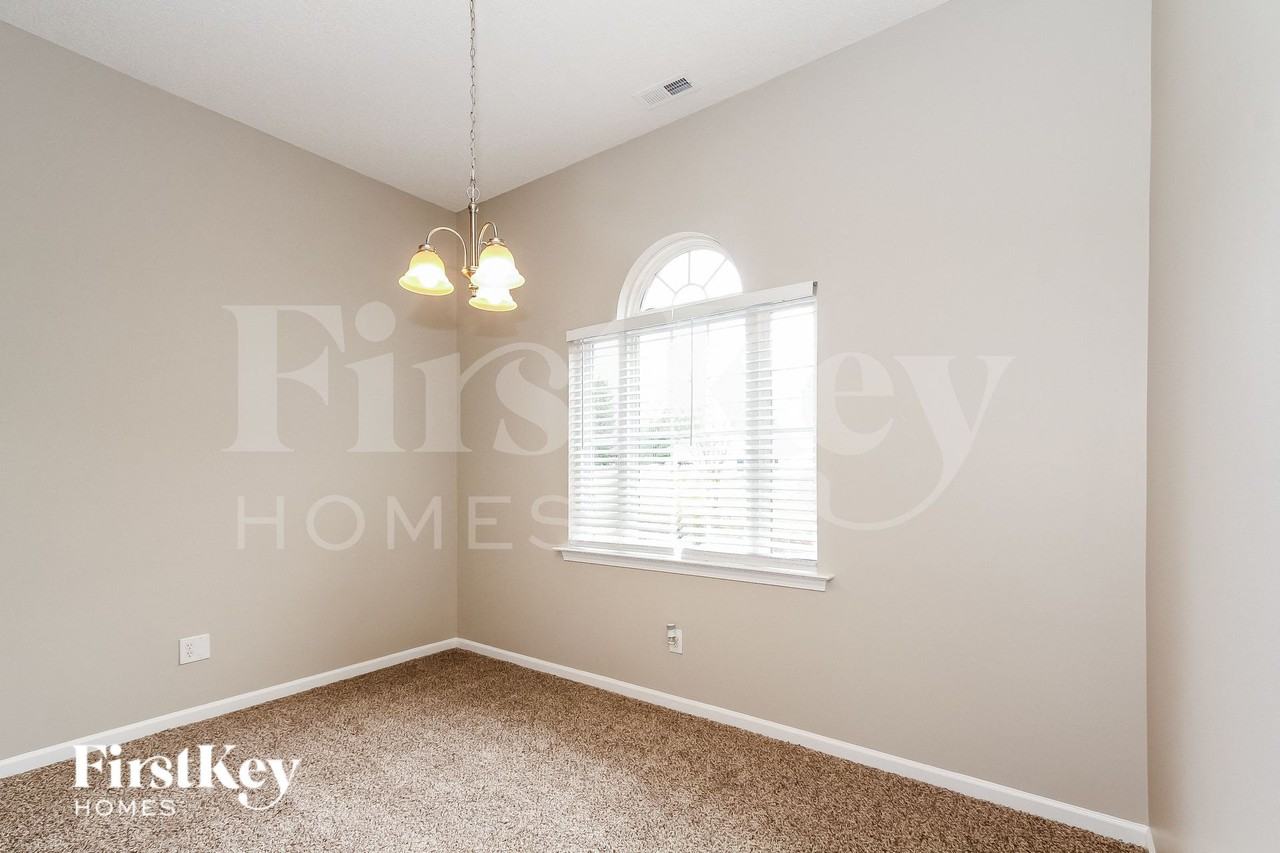 164 Silver Birch Ln - Photo 4 of 14