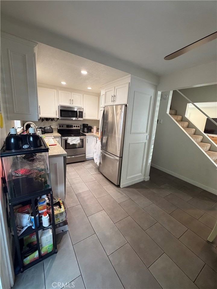 10403 Stratton Ct - Photo 4 of 22