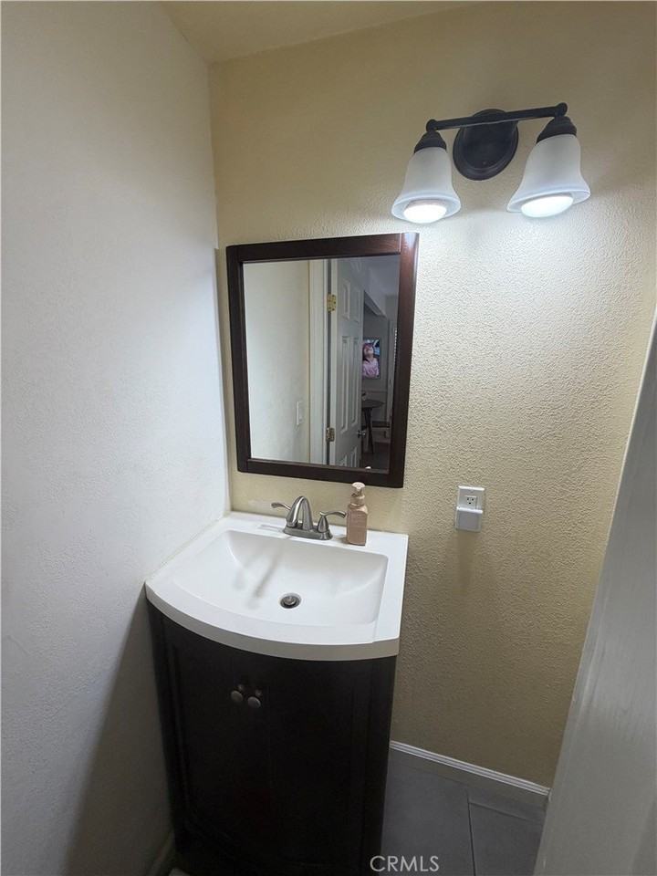 10403 Stratton Ct - Photo 6 of 22