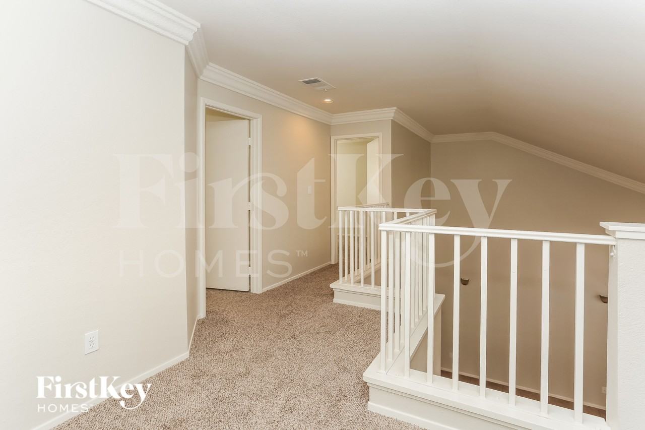 1673 Black Hills Way - Photo 7 of 15