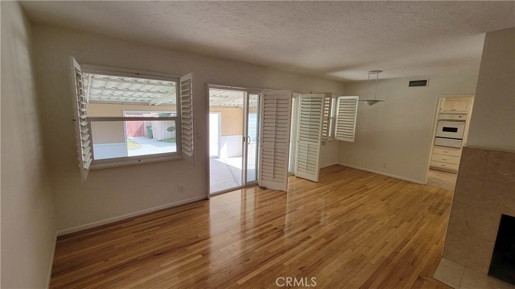 6508 Belmar Ave - Photo 4 of 28