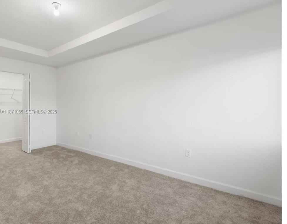 5090 Southwest 37th Street - Photo 5 of 19