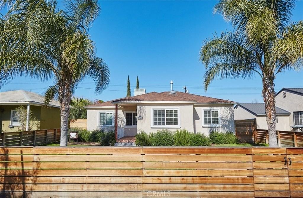 17827 Burbank Blvd - Photo 3 of 33