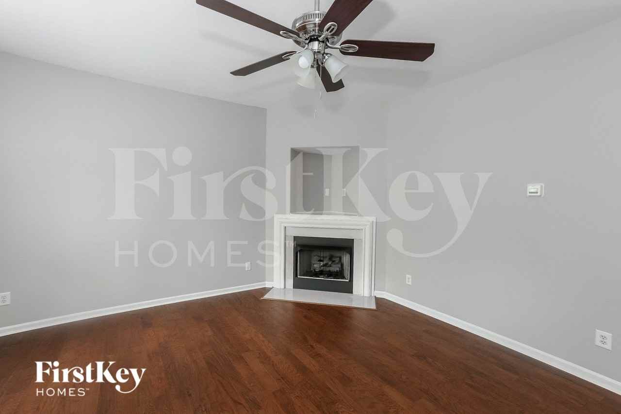 11253 Heritage Green Dr - Photo 6 of 15