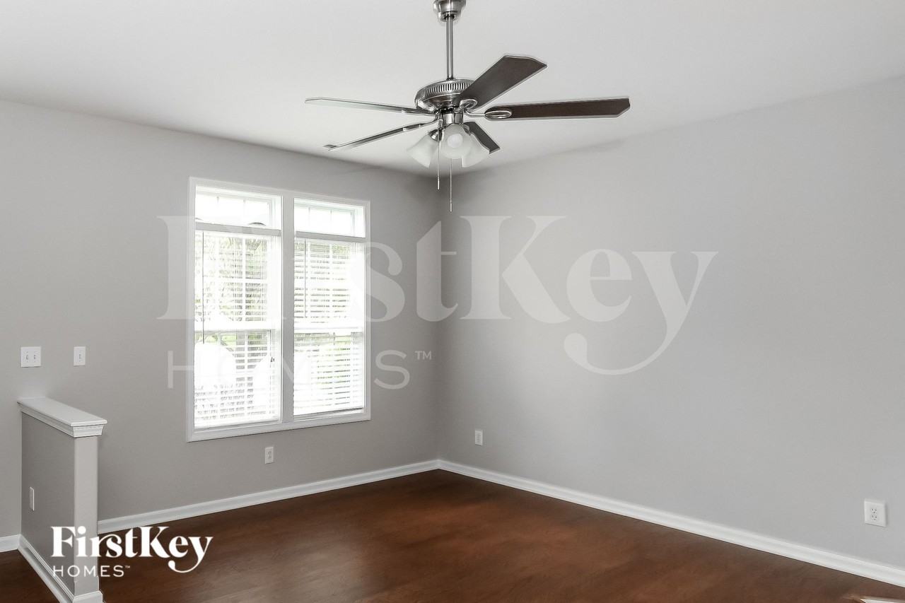 11253 Heritage Green Dr - Photo 7 of 15