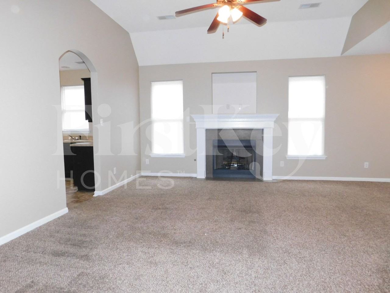 9279 Windy Meadow Ln - Photo 4 of 18