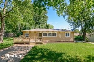 featured image of 900 Ne 62nd St