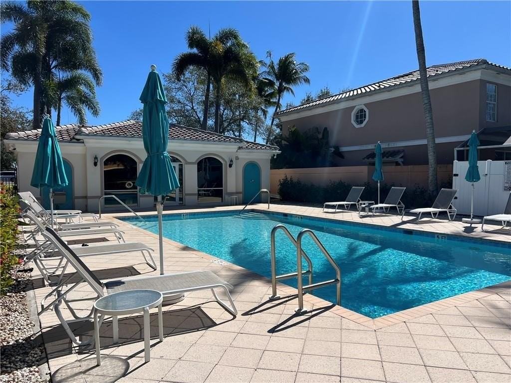 5365 Cove Cir #125 - Photo 2 of 36