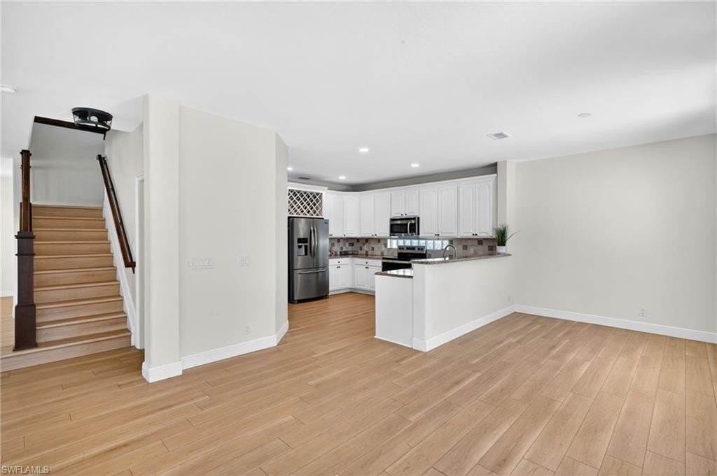 9734 Silvercreek Ct - Photo 5 of 41