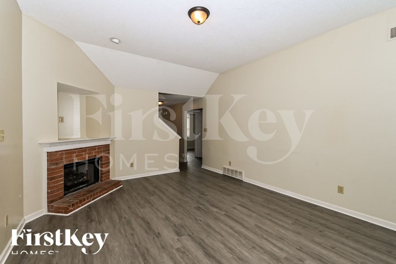 7000 Beringer Dr S - Photo 3 of 17