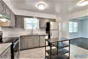 featured image of 5630 Woodridge St Sw