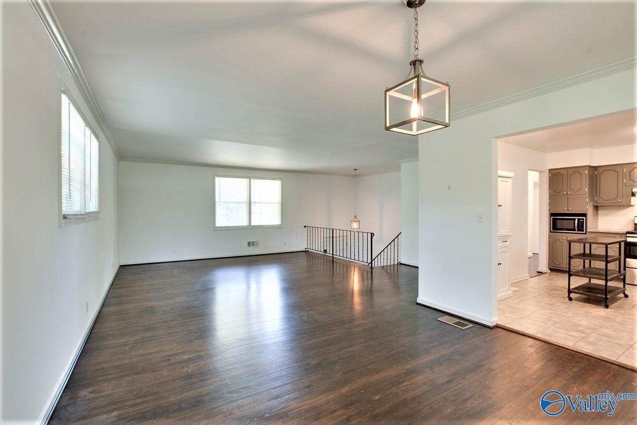 5630 Woodridge St Sw - Photo 3 of 25