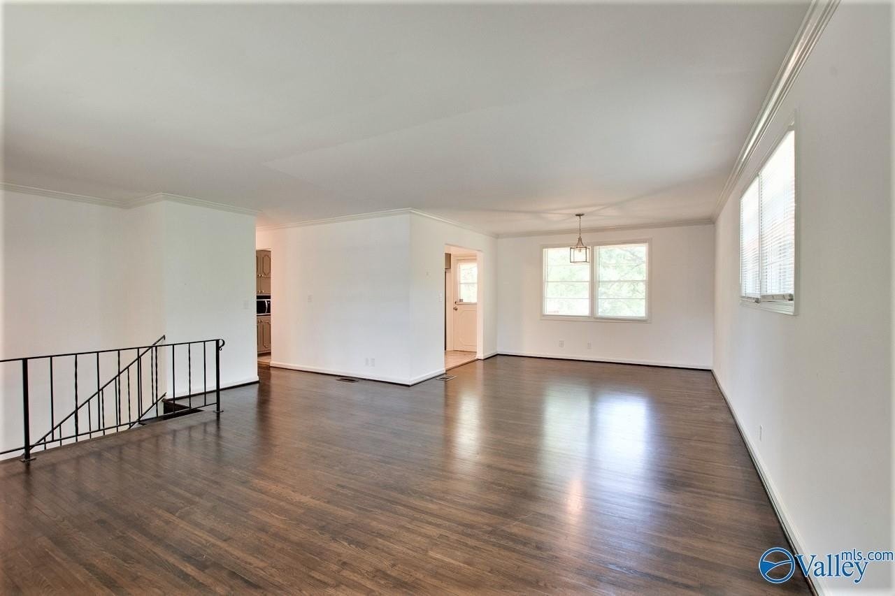 5630 Woodridge St Sw - Photo 4 of 25