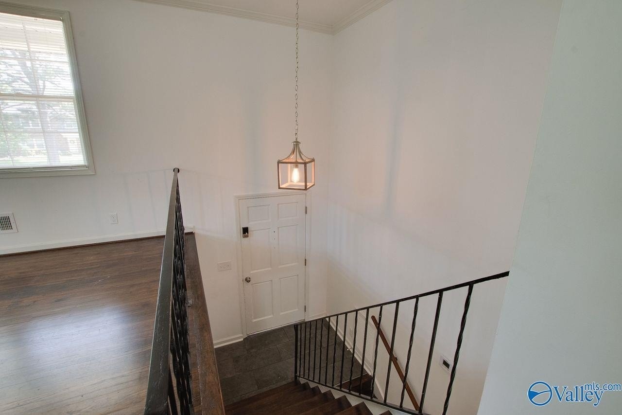 5630 Woodridge St Sw - Photo 5 of 25