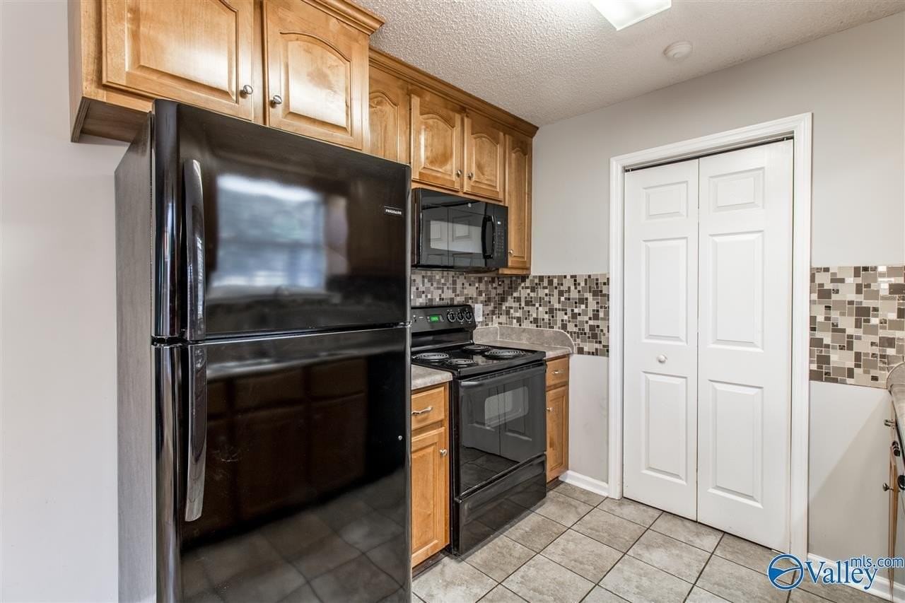 123 Ann Bradley Dr - Photo 4 of 22