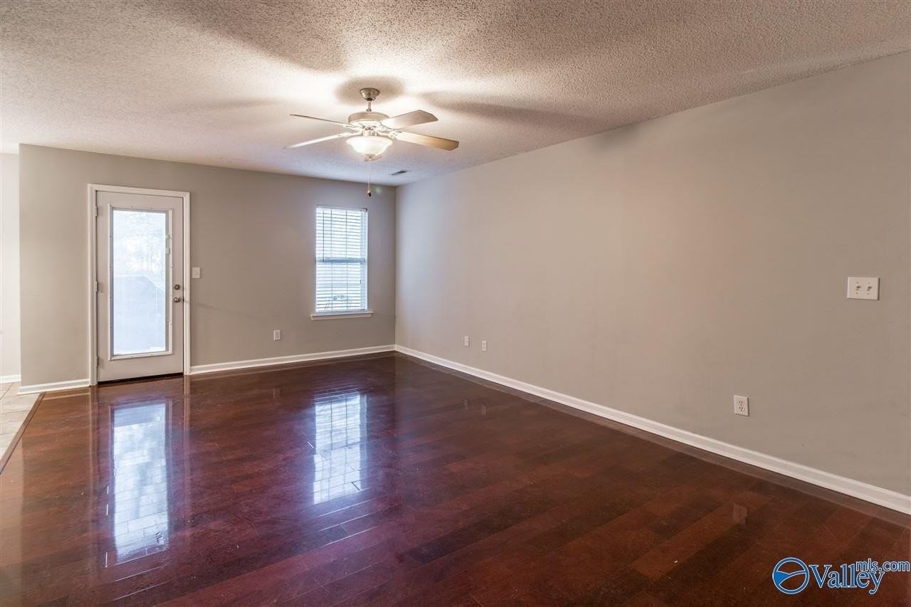 123 Ann Bradley Dr - Photo 6 of 22