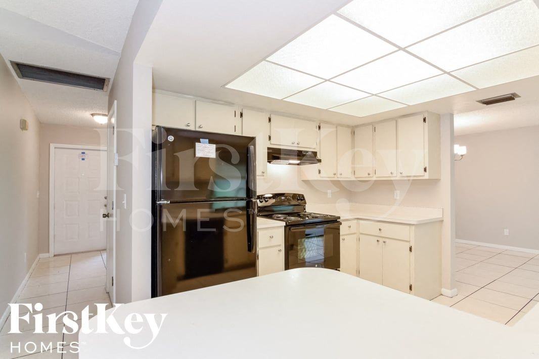 620 Se 29th St - Photo 6 of 15